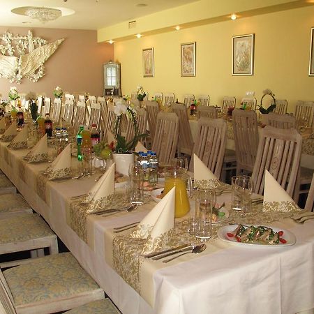 Via Appia Hotel Raszyn Esterno foto